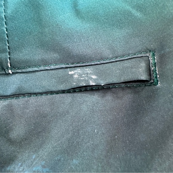 American Eagle Outfitters Green and Cream Beach Scene Swim Shorts Sz XS - Picture 7 of 11